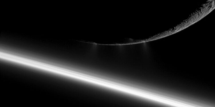 Cassini Encelado.