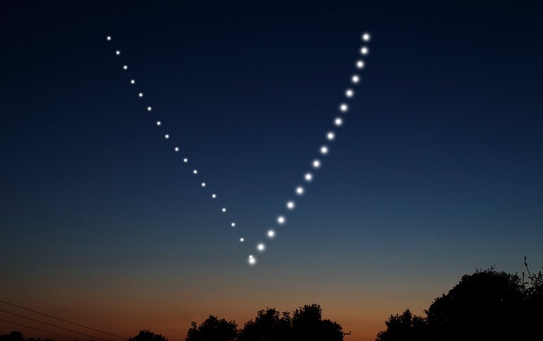 Il lento incontro tra Giove (a destra) e Saturno (a sinistra) in una composizione di immagini. Credits: Jamie Carter