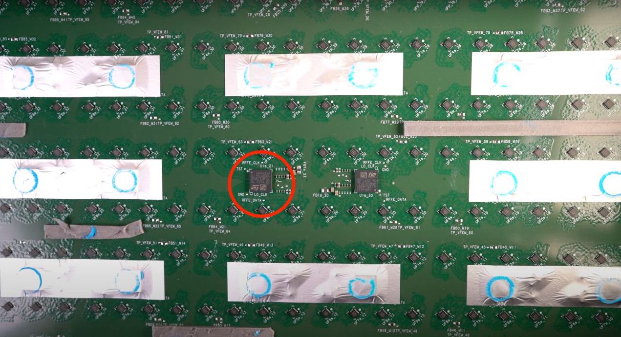 STMicroelectronics Starlink antenna