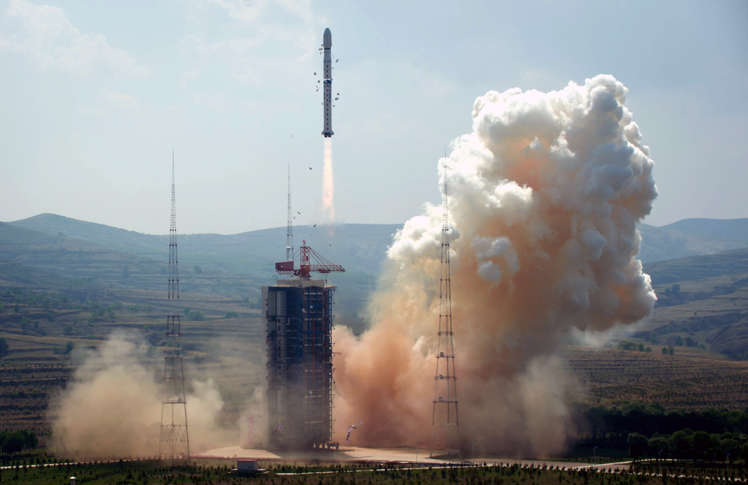 Il lancio di un Lunga Marcia 4C nel 2018 con a bordo i primi tre satelliti della costellazione GaoFen per l'osservazione della Terra. 