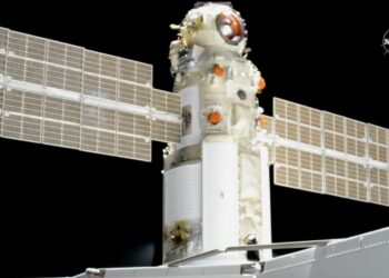 Nauka attraccato alla ISS