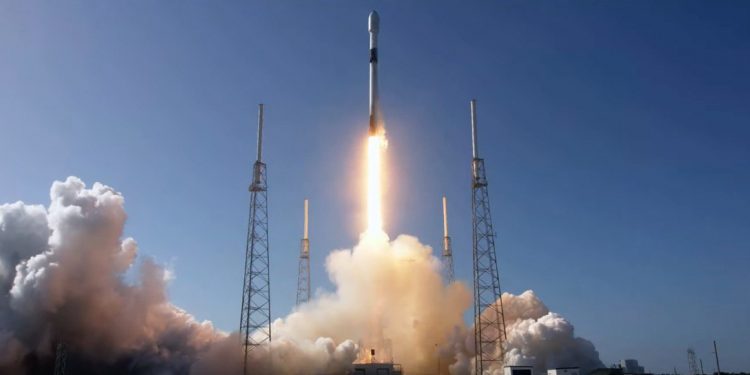 Lancio della missione Starlink 4-8.