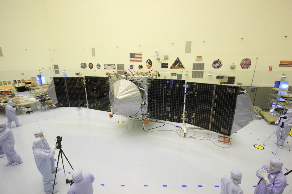 MAVEN nella clean room del Kennedy Space Center poco prima del lancio. Credits: Ken Kremer