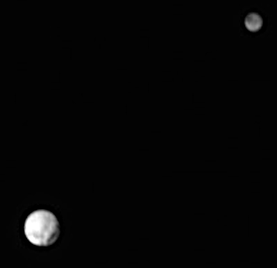 Immagine di Plutone (sinistra) e Caronte (destra)