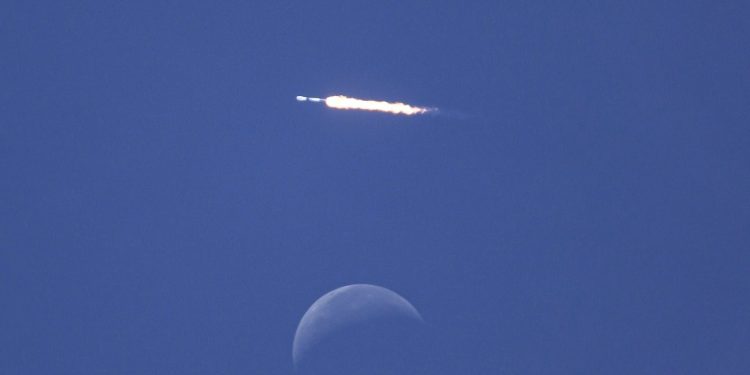Falcon 9 luna