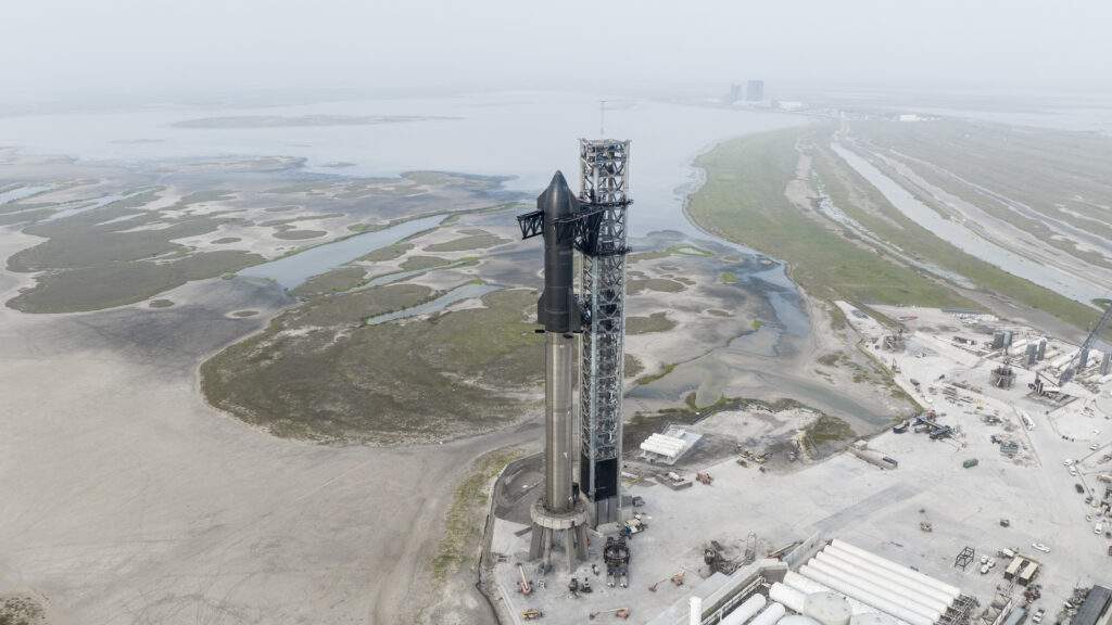 La Starship pronta al primo volo nello spazio.