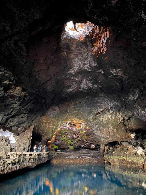 Los Jameos del Agua