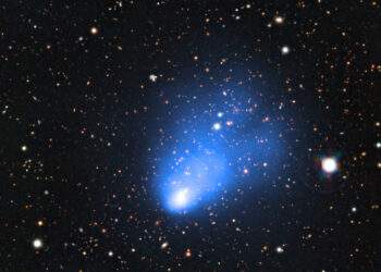 L'ammasso galattico ACT-CL J0102−4915, soprannominato "El Gordo", in una immagine che combina scatti del Very Large Telescope dell'ESO con immagini del telescopio SOAR e osservazioni a raggi X dell'Osservatorio a raggi X Chandra della NASA. Credits: ESO/SOAR/NASA