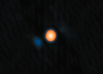 La supergigante rossa Betelgeuse, nella costellazione di Orione, e accanto (a sinistra) una compagna binaria, risolta con lo strumento 'Alopeke sul telescopio Gemini North. Credits: International Gemini Observatory/NOIRLab/NSF/AURA