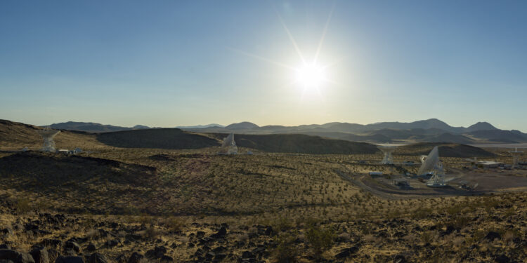 Le antenne del Deep Space Network al complesso di Goldstone, in California, nell’agosto 2026, con la nuova DSS-23 in primo piano sulla destra. Credits: NASA/JPL-Caltech