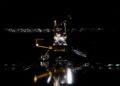 Render artistico del veicolo Phoenix mentre si aggancia a un satellite. Credits: ClearSpace