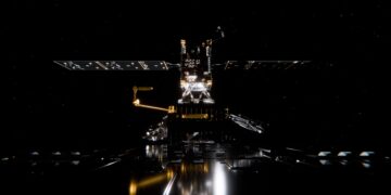 Render artistico del veicolo Phoenix mentre si aggancia a un satellite. Credits: ClearSpace