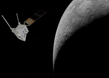 Render del Mercury Planetary Orbiter di BepiColombo vicino a Mercurio. Credits: ESA/ATG medialab. Mercurio: NASA/JHUAPL/CIW