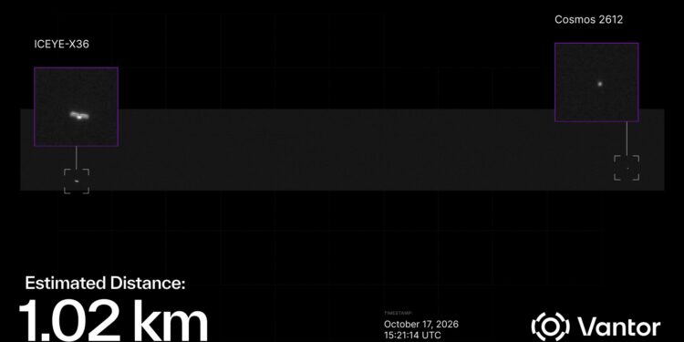 L’immagine, acquisita il 17 ottobre da Vantor con il sistema WorldView Space, mostra Cosmos 2612 a circa 1 km da ICEYE-X36.